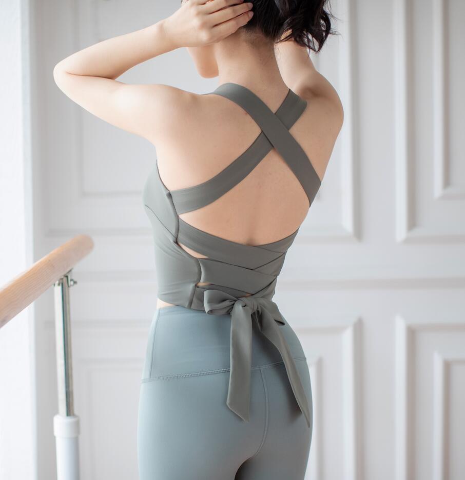 SculptFit Crossback Yoga Top